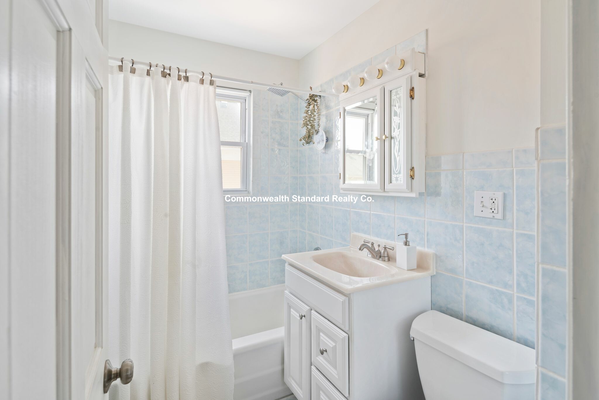 2.5 bed, 1 bath apartment for rent at 15 2nd St Unit 2, Wellington — photo 23 of 25