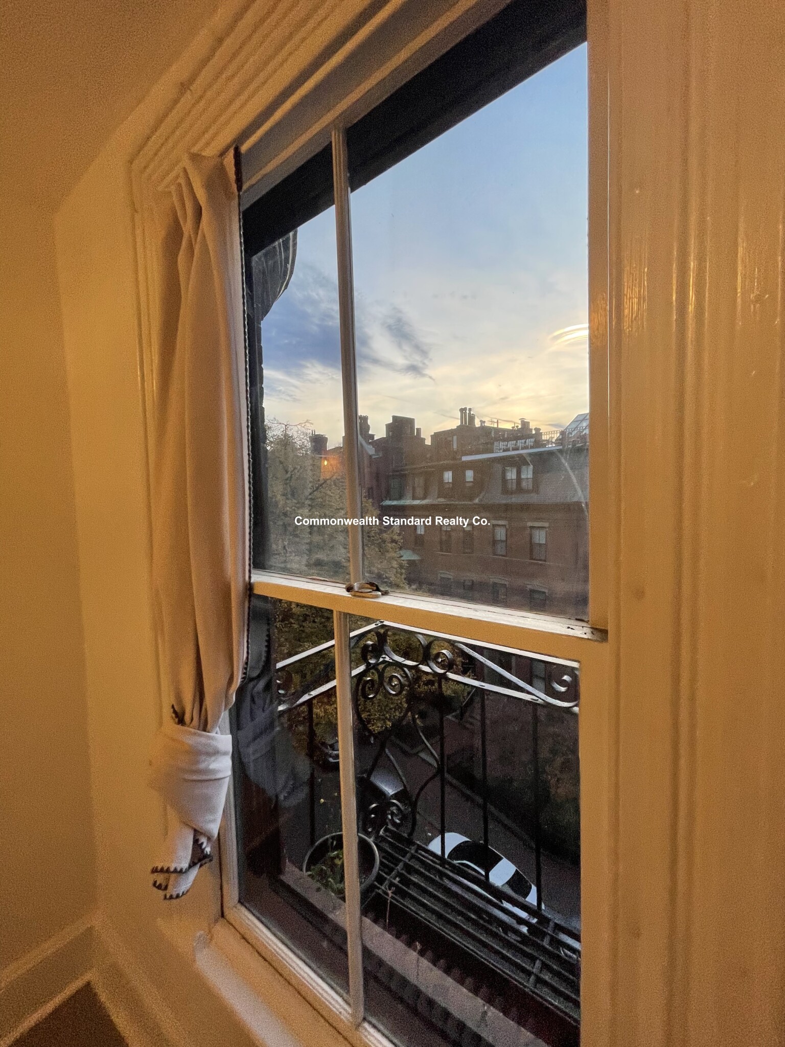 8 Brimmer St, Beacon Hill