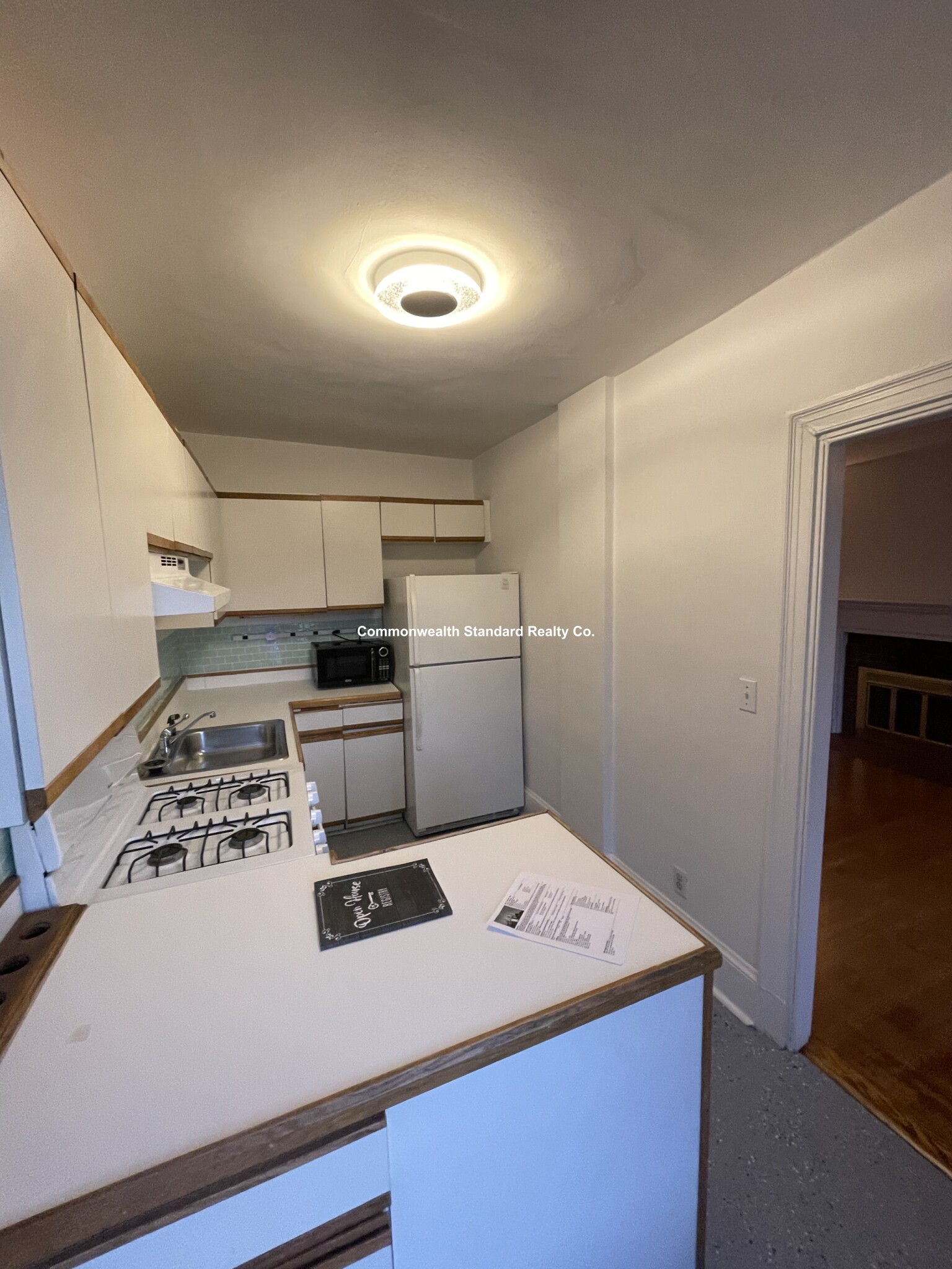 8 Brimmer St, Beacon Hill