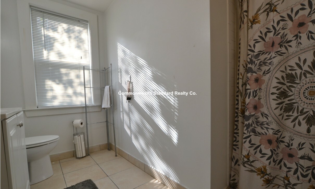 11 Wadsworth St, Allston