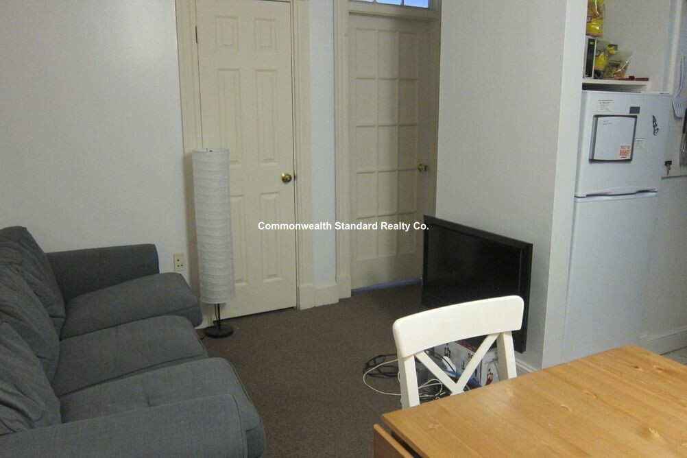 829 Beacon St, Fenway