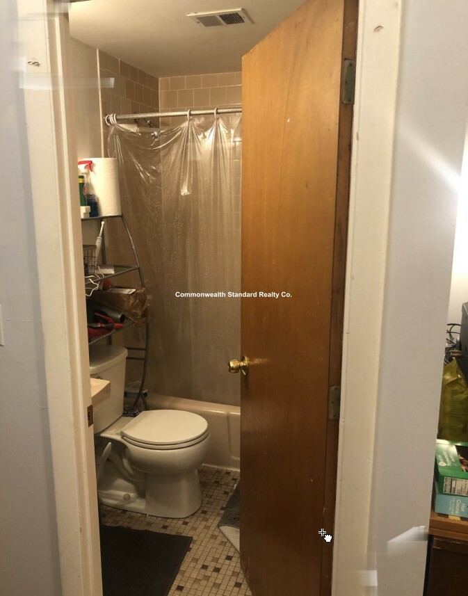 2 bed, 1 bath apartment for rent at 43 Hemenway St Unit 4, Fenway — photo 4 of 7