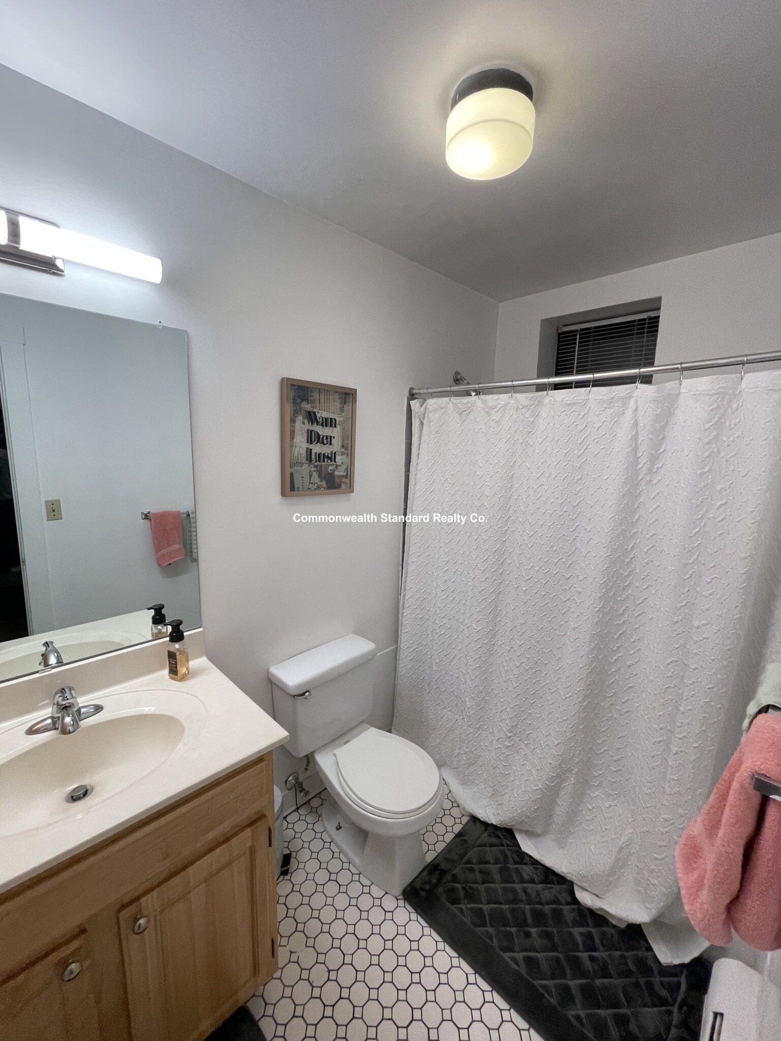 833 Beacon St, Fenway