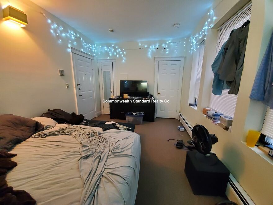 833 Beacon St, Fenway