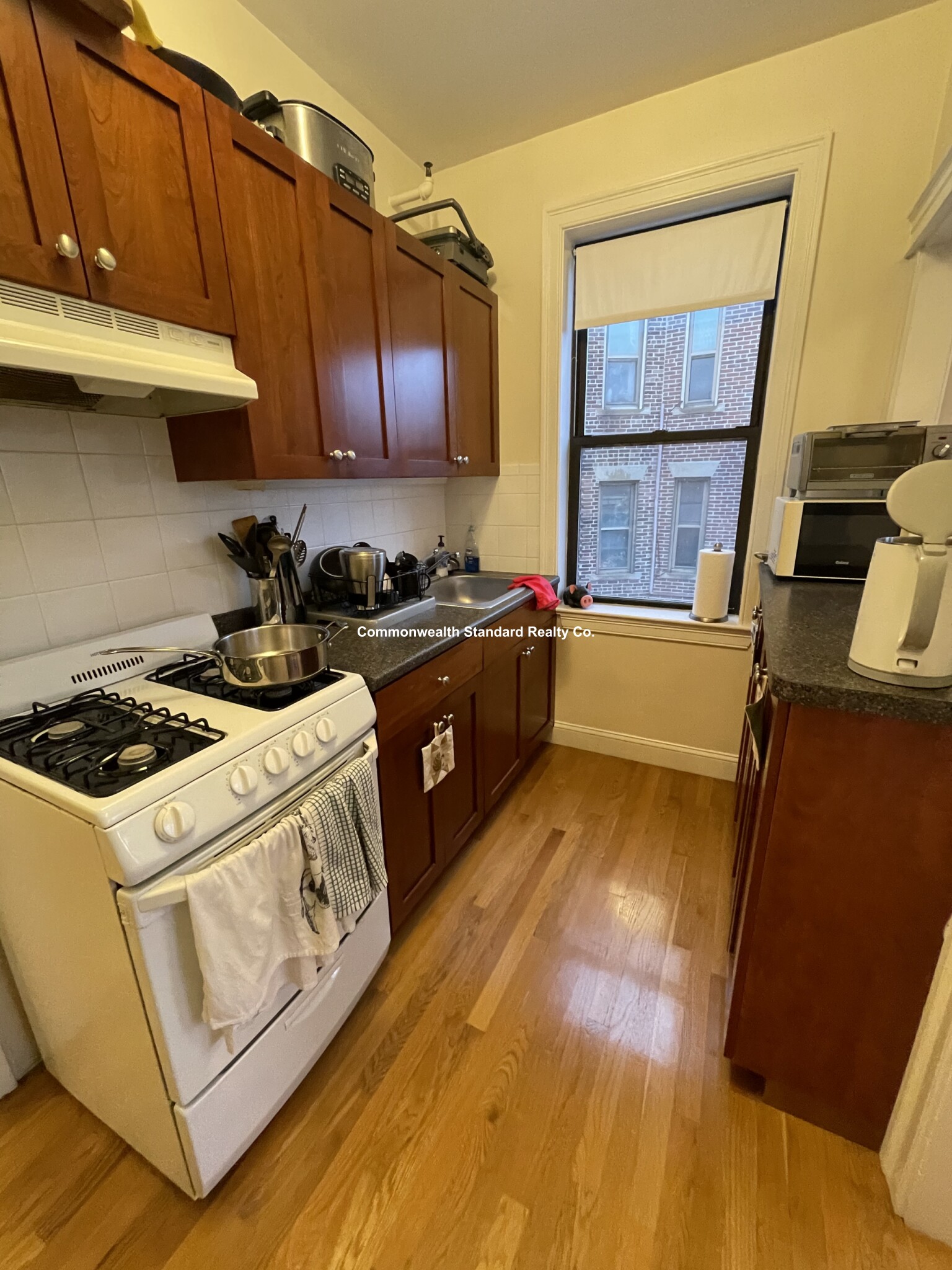 4 Park Vale Ave, Allston