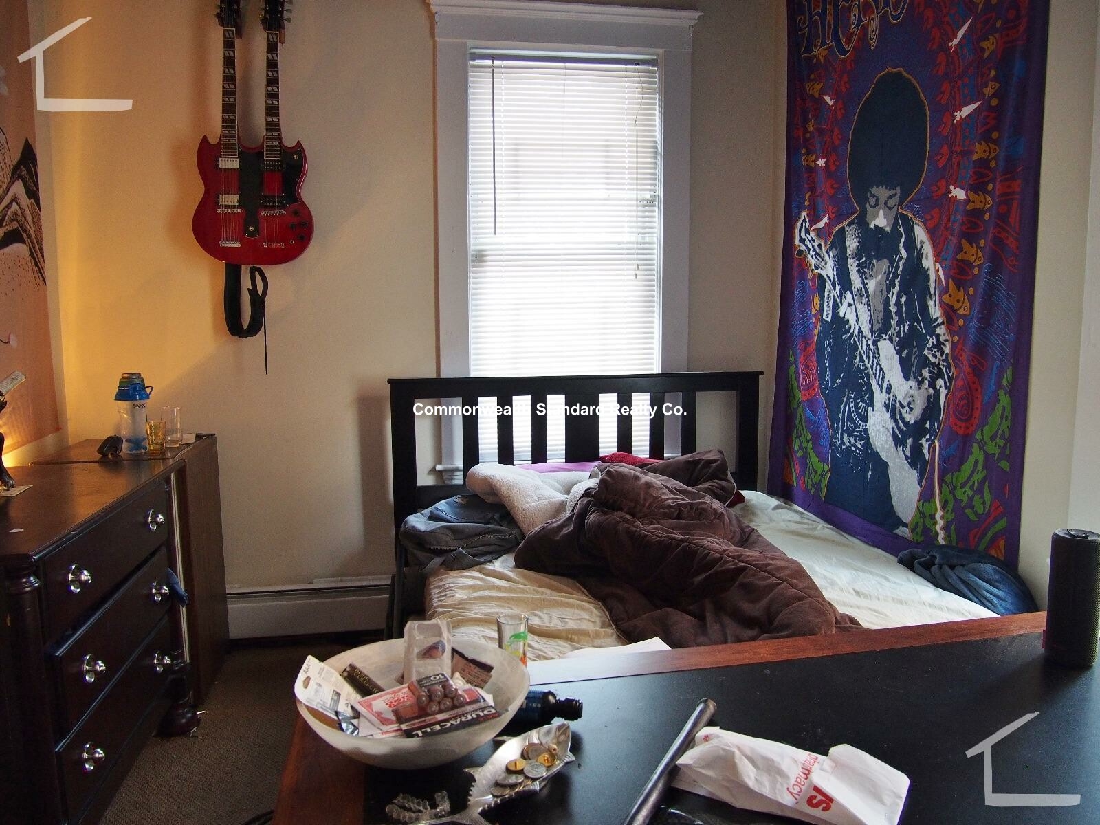5 bed, 2 bath apartment for rent at 32 Chester St Unit 2, Allston — photo 5 of 11