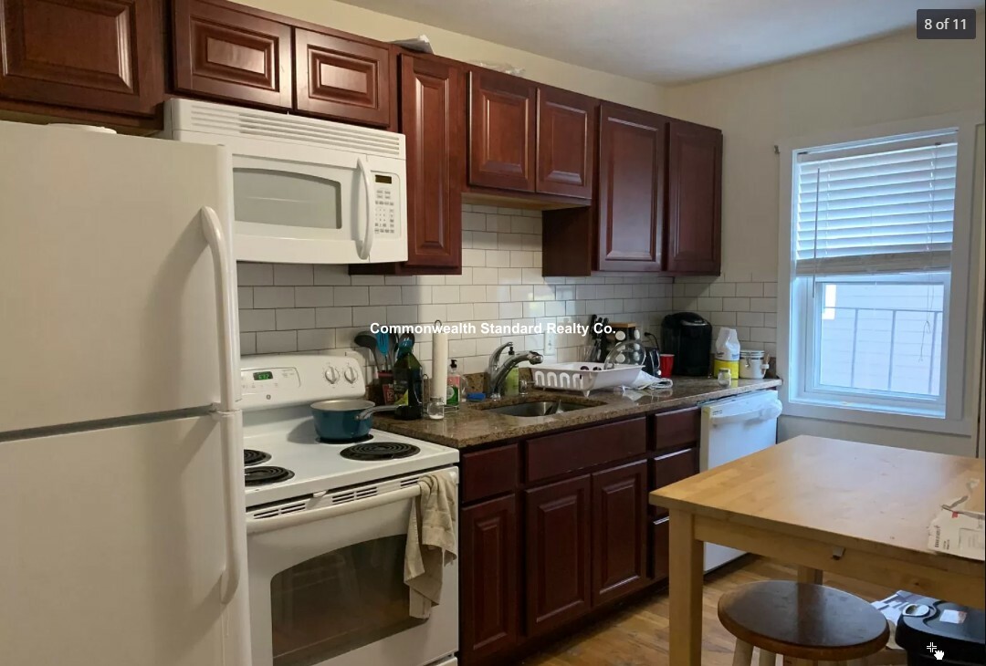 4 Schrepel Pl, South Boston