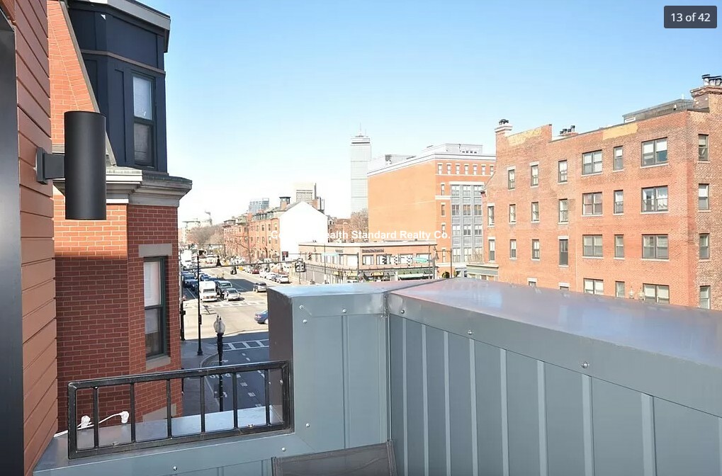 1 Parmelee, South End