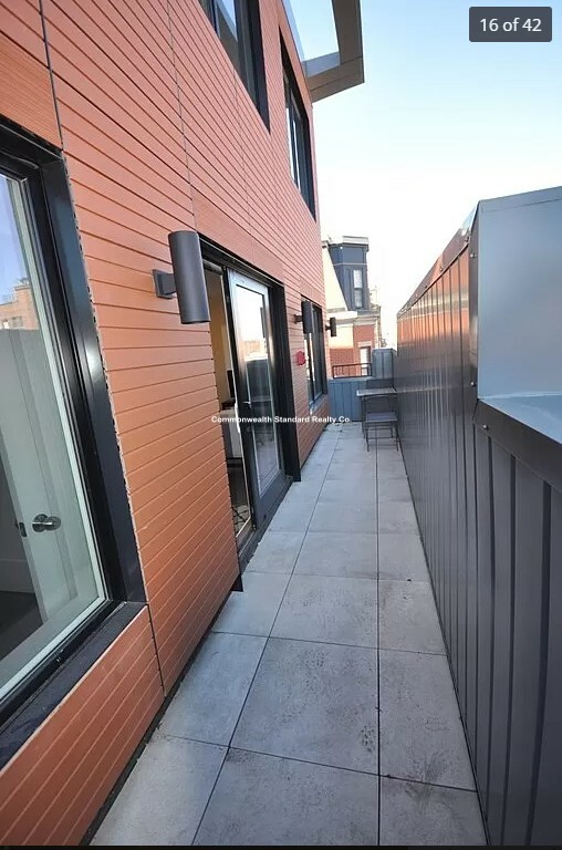 1 Parmelee, South End