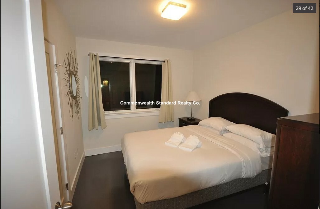 1 Parmelee, South End