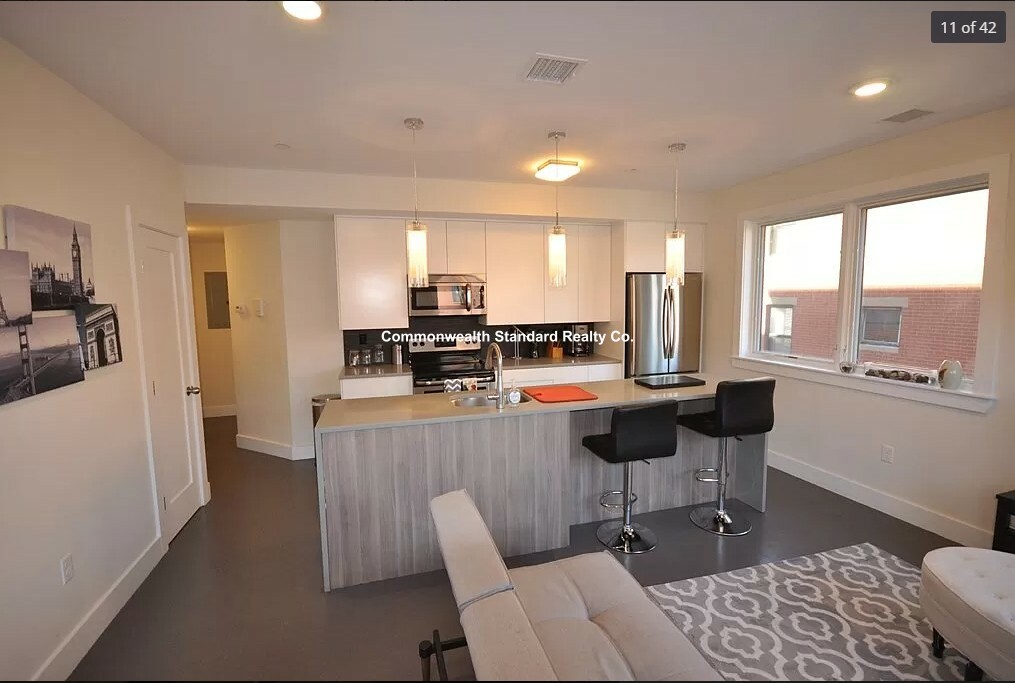 1 Parmelee, South End