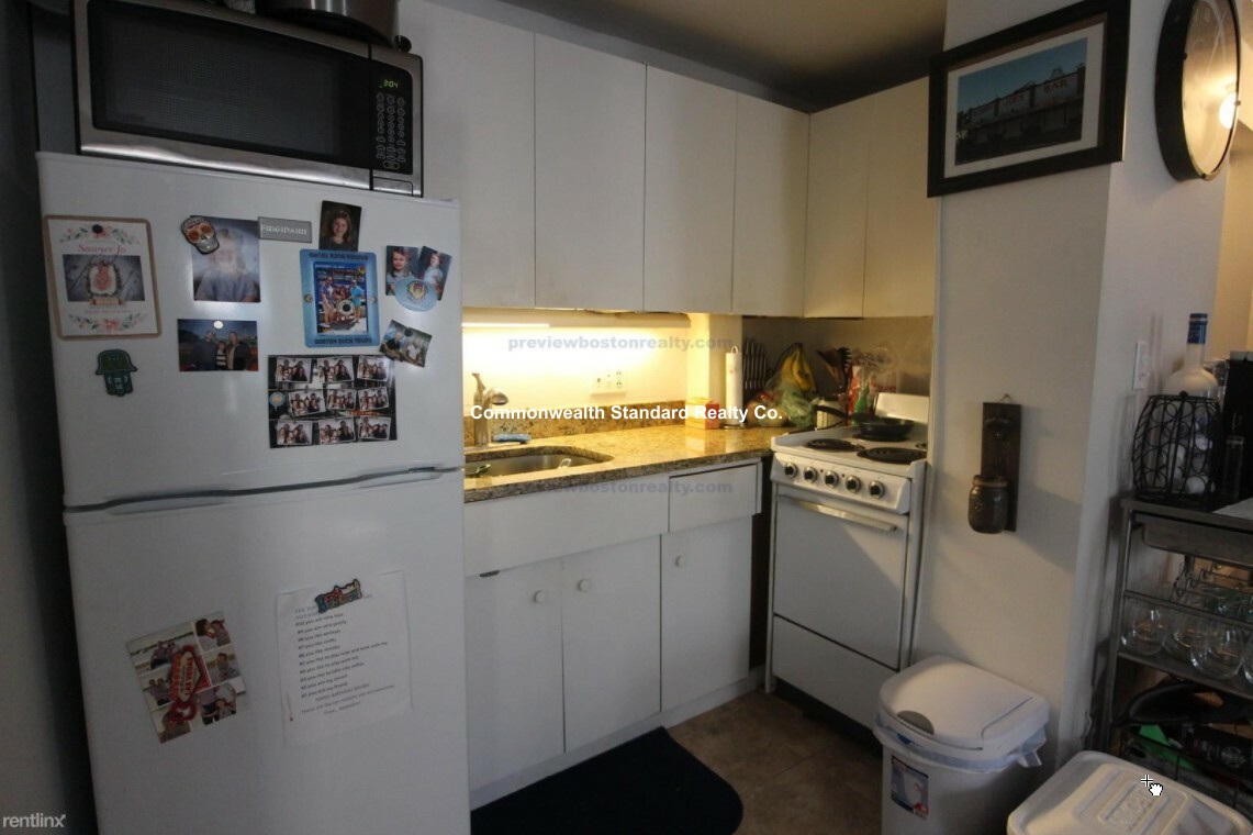 50 Parkman St, North Brookline