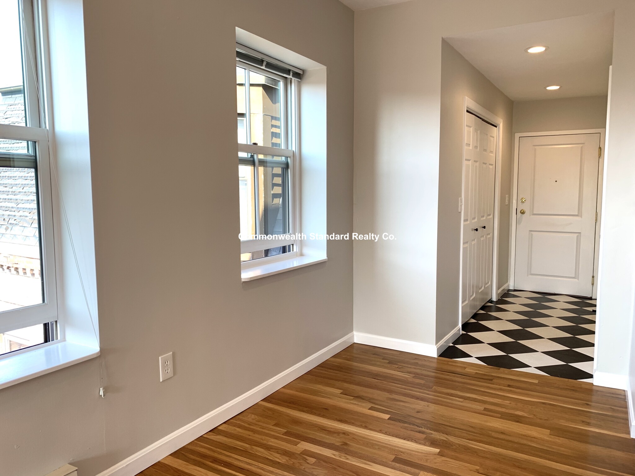 3 Worcester Sq, South End