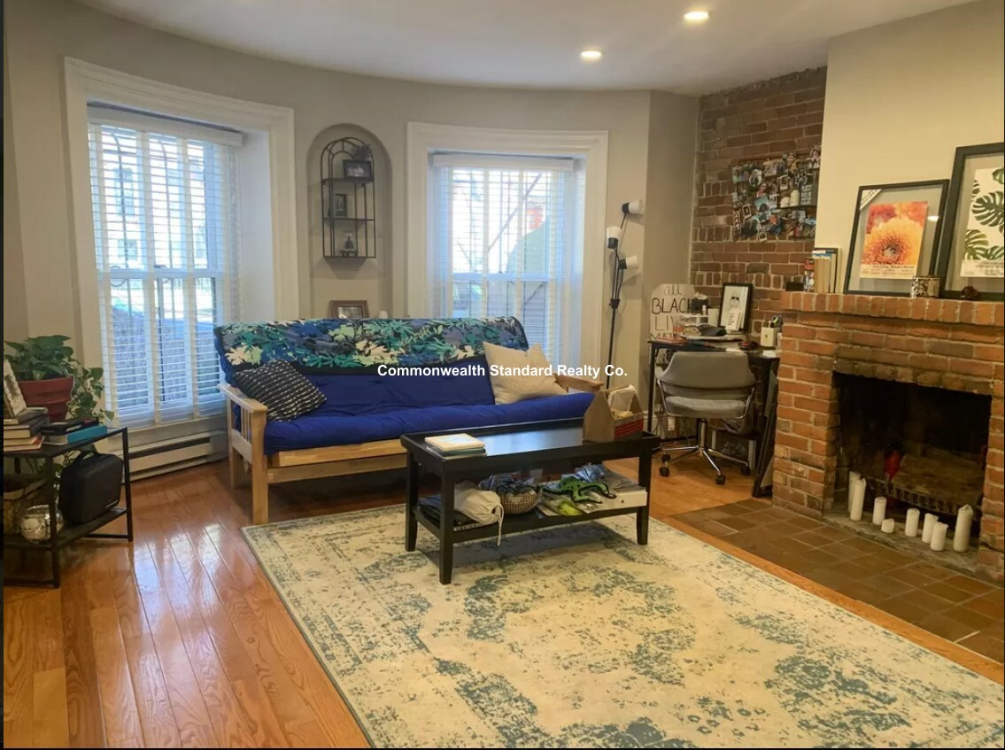 3 Worcester Sq, South End