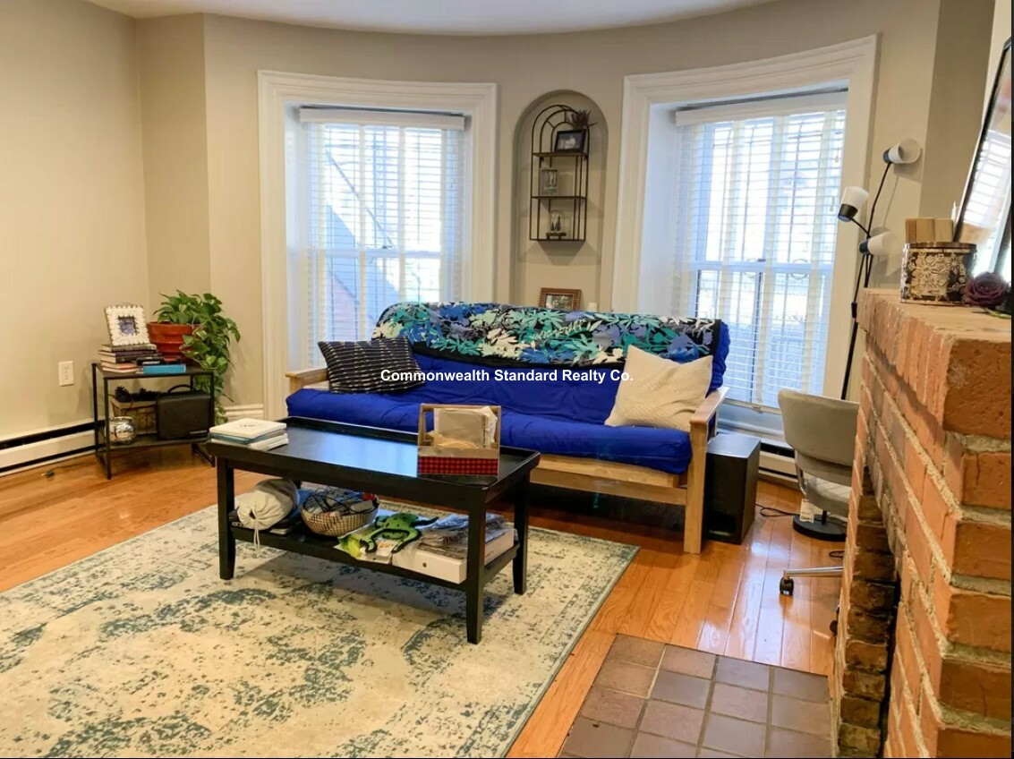 3 Worcester Sq, South End