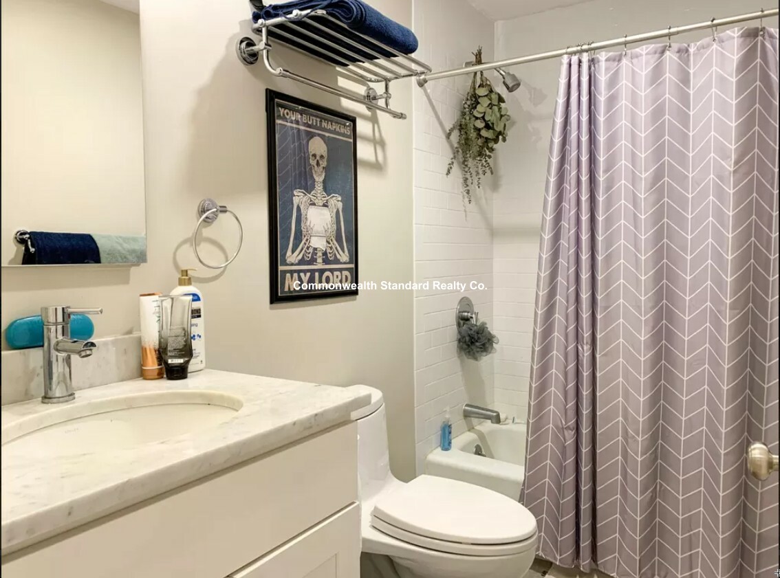 3 Worcester Sq, South End