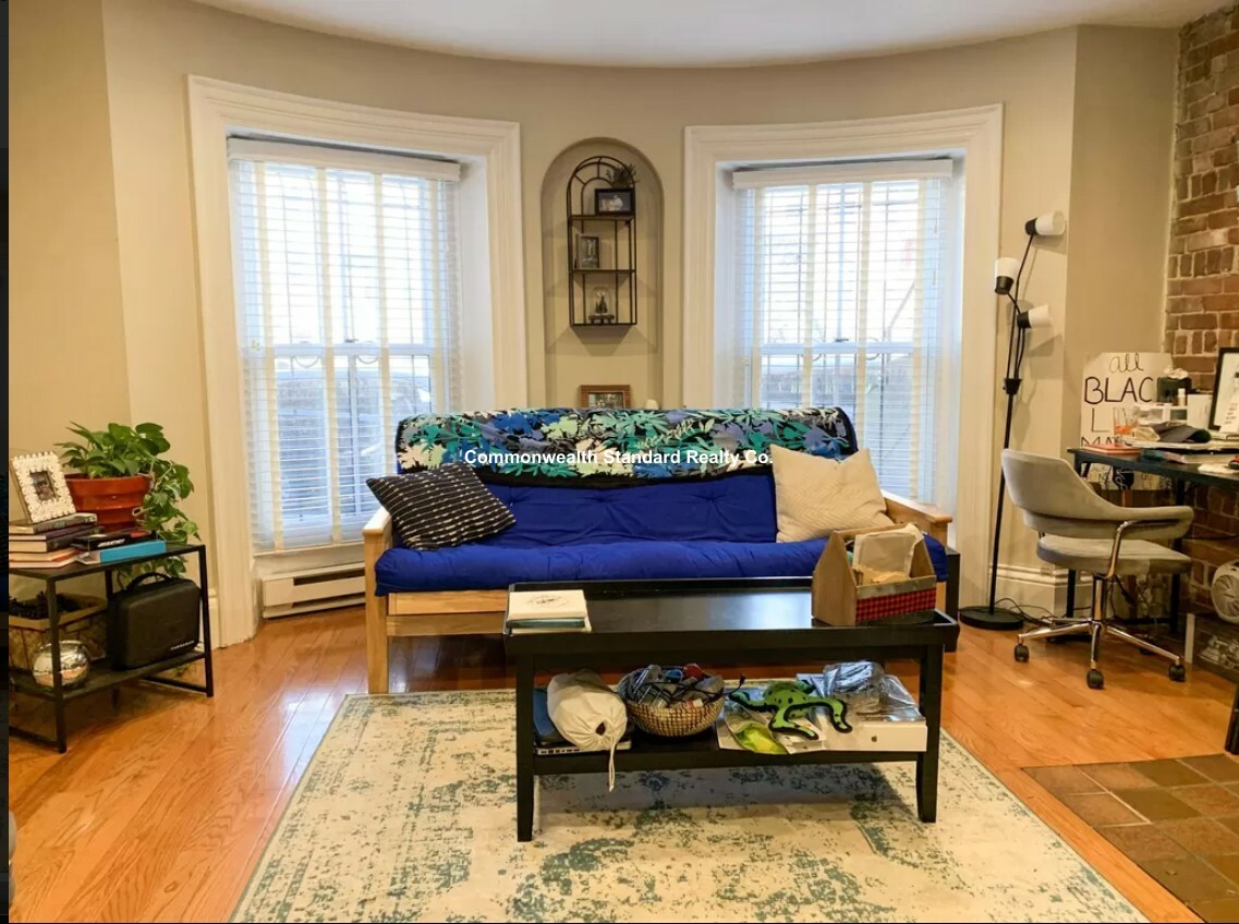 3 Worcester Sq, South End