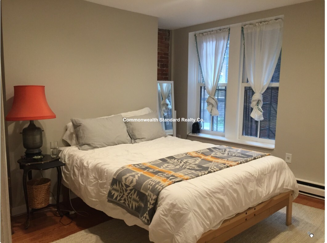 3 Worcester Sq, South End