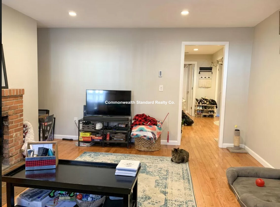 3 Worcester Sq, South End