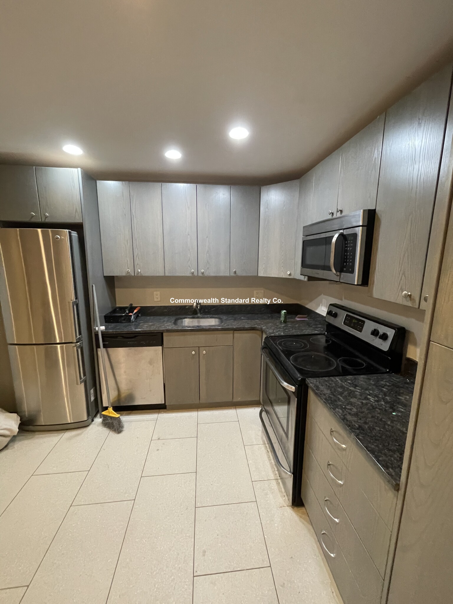 557 Columbus Ave, South End