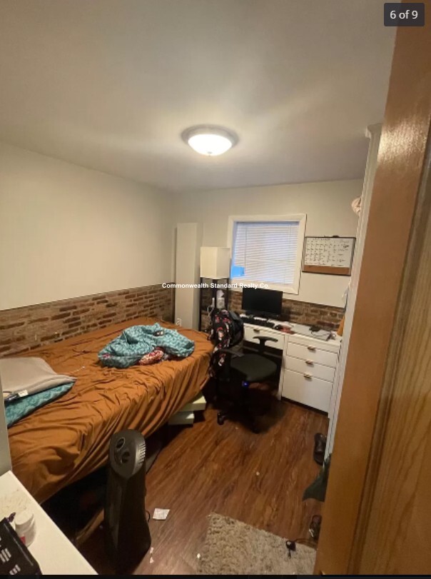 12 Foster, North End