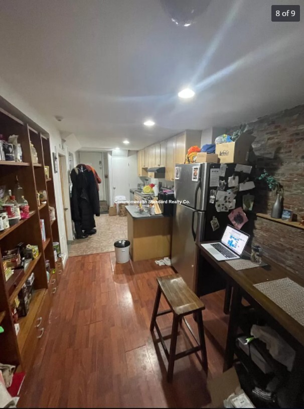 12 Foster, North End