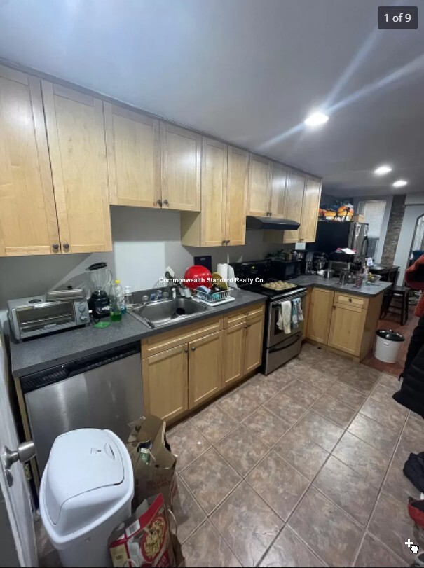 12 Foster, North End