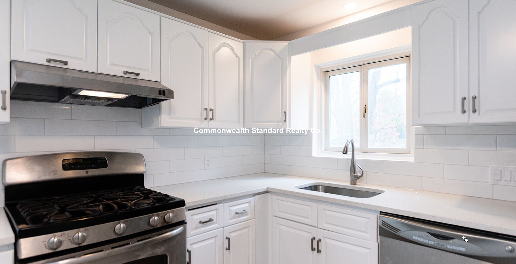 4 Kippy Dr, Newton