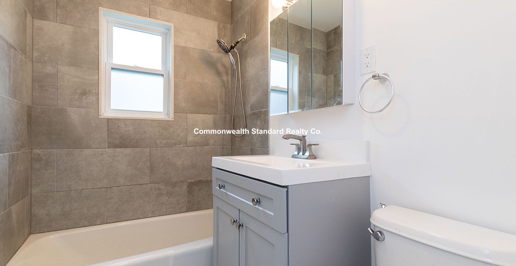 4 Kippy Dr, Newton