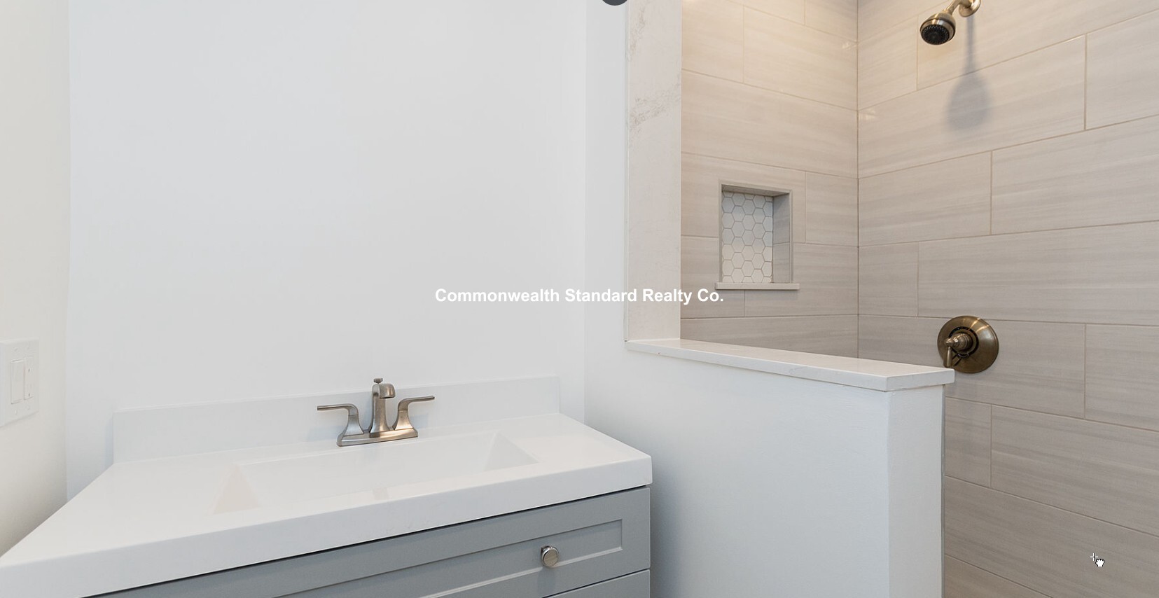 4 Kippy Dr, Newton