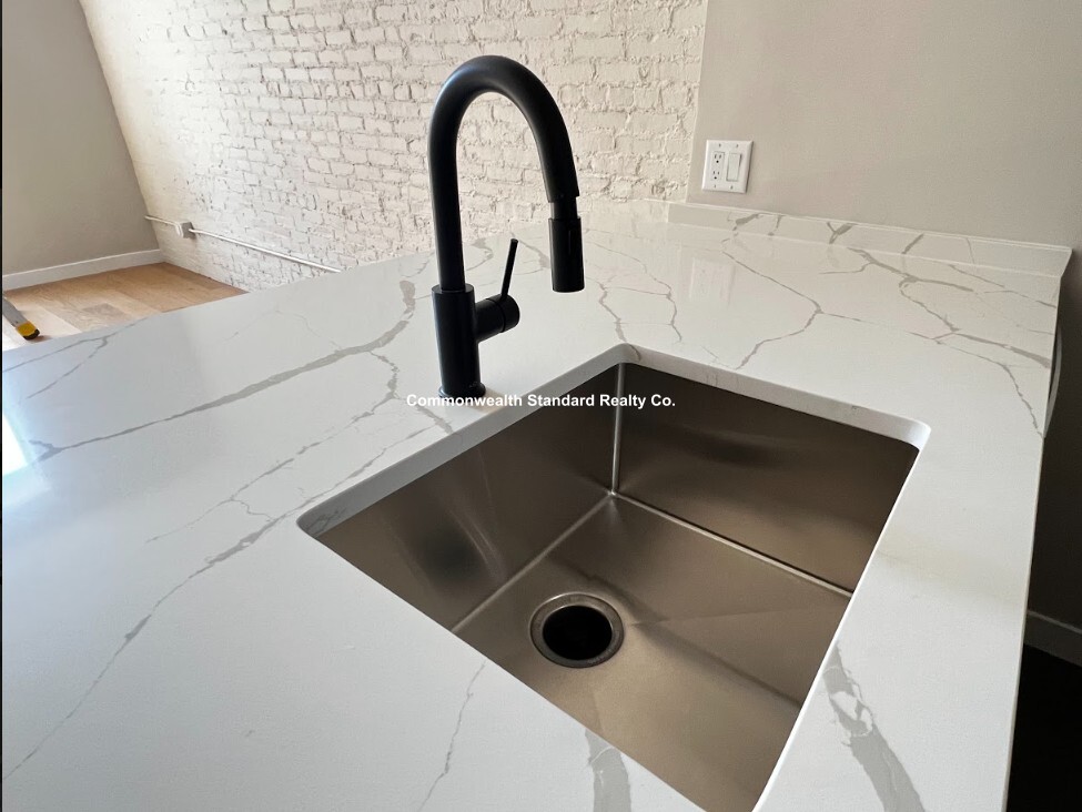 1661 Washington St, South End