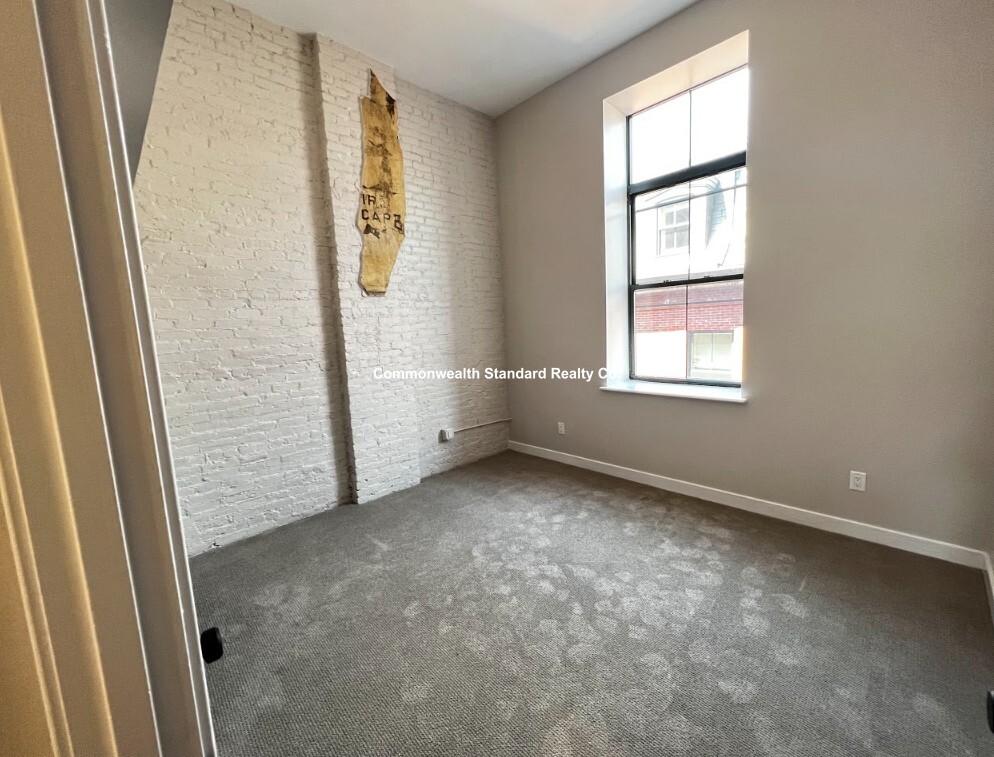 1661 Washington St, South End