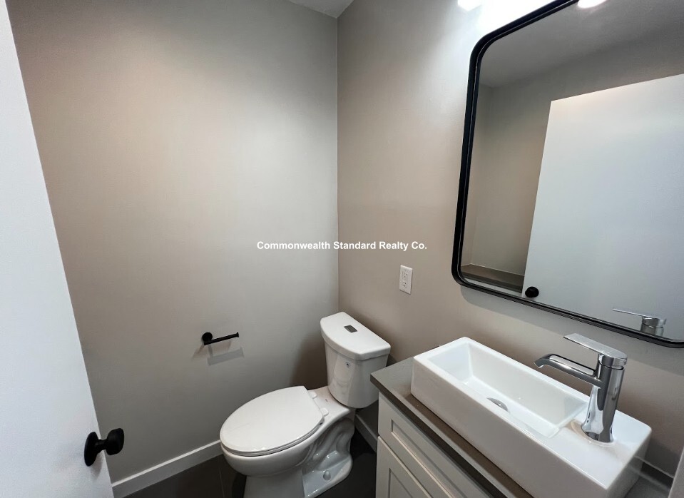 1661 Washington St, South End