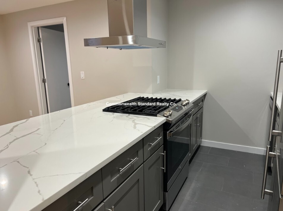 1661 Washington St, South End