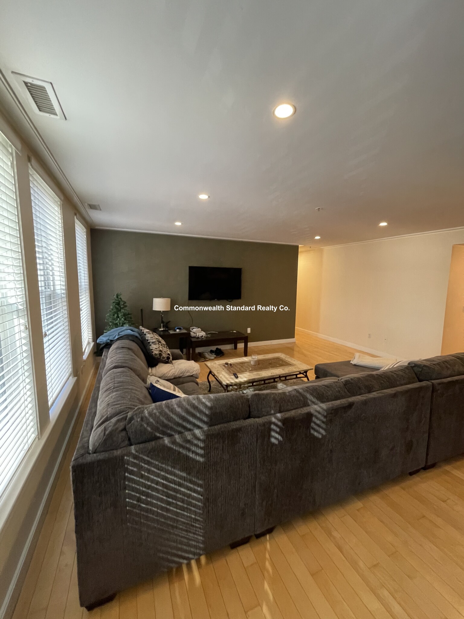 335 2nd St, South Boston