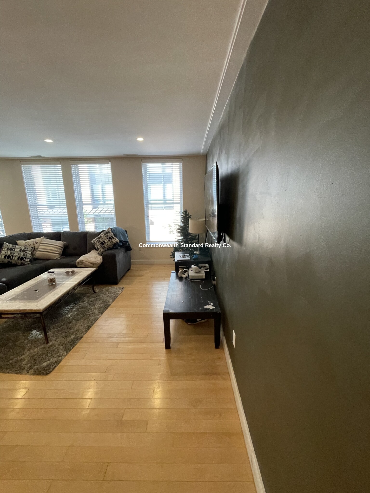 335 2nd St, South Boston