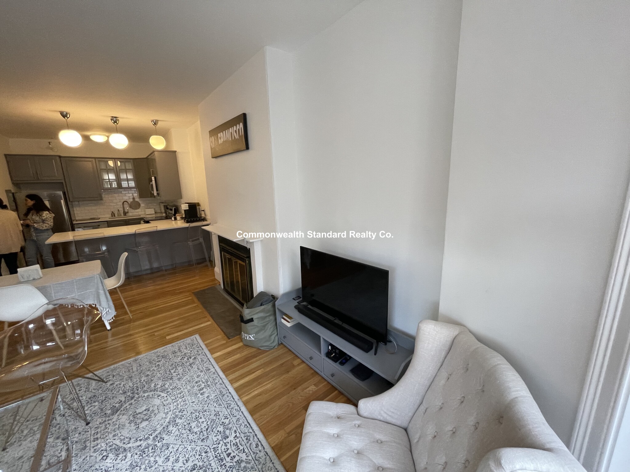 922 Beacon St, Fenway