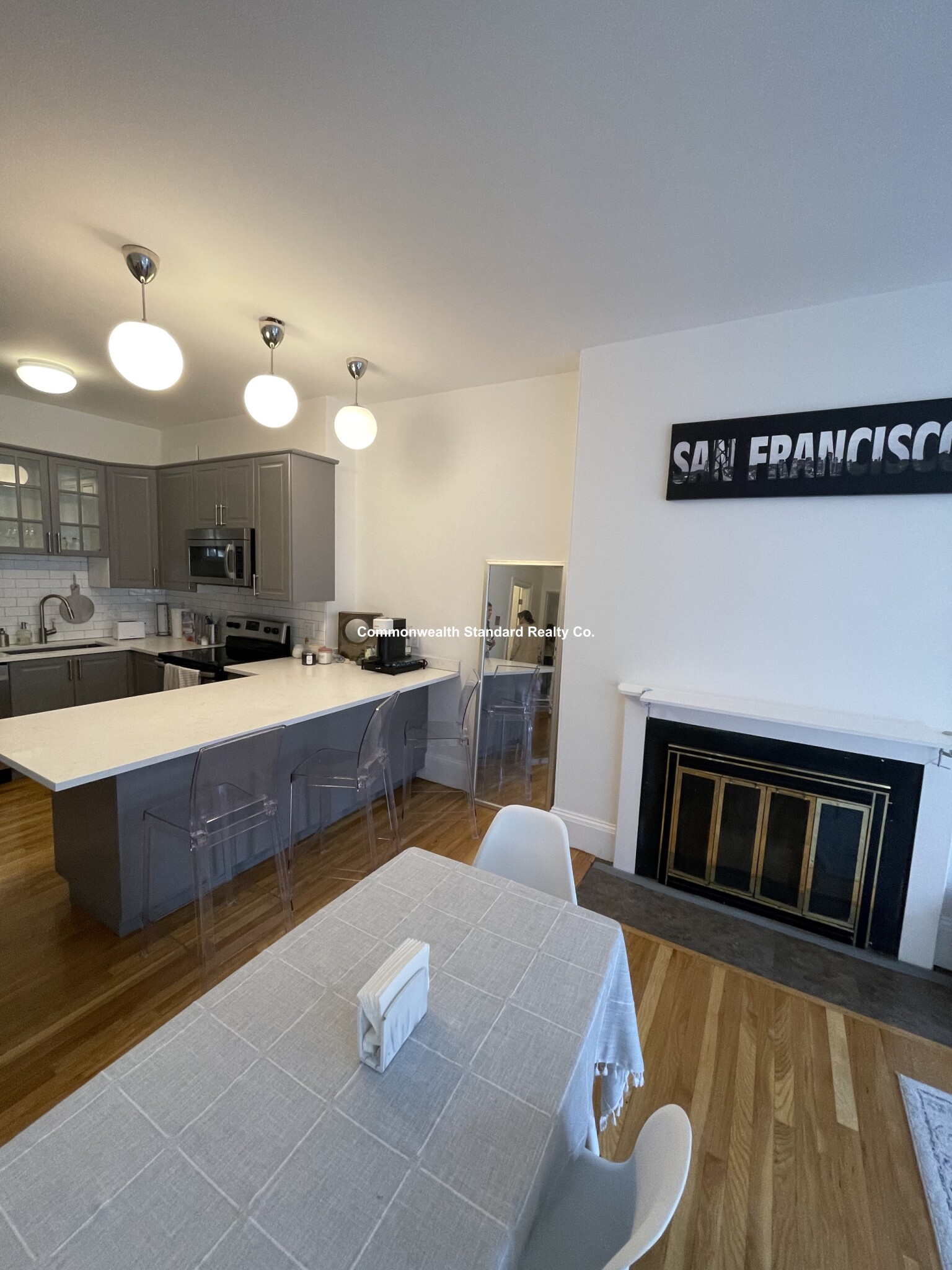 922 Beacon St, Fenway