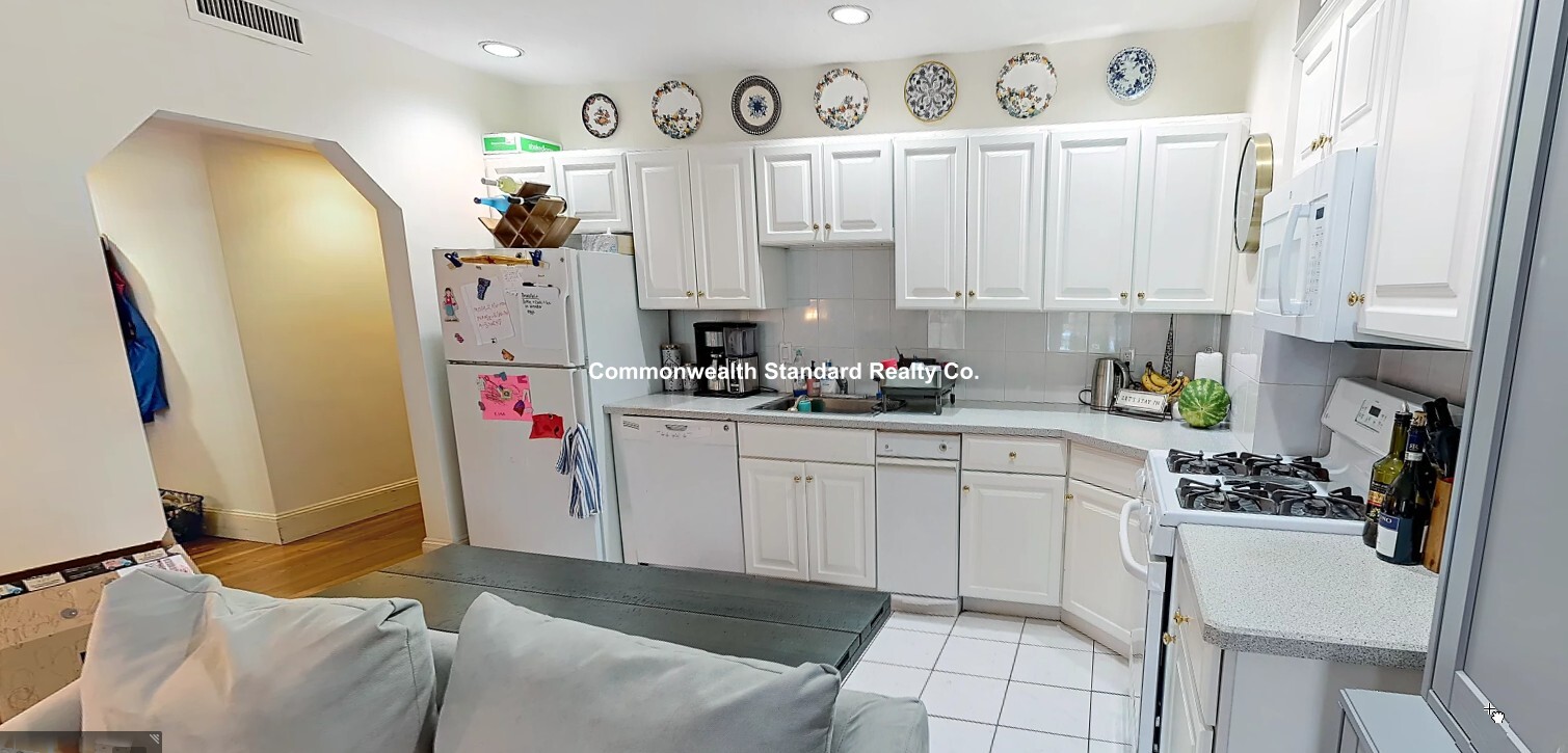 12 Dean Rd, Washington Square