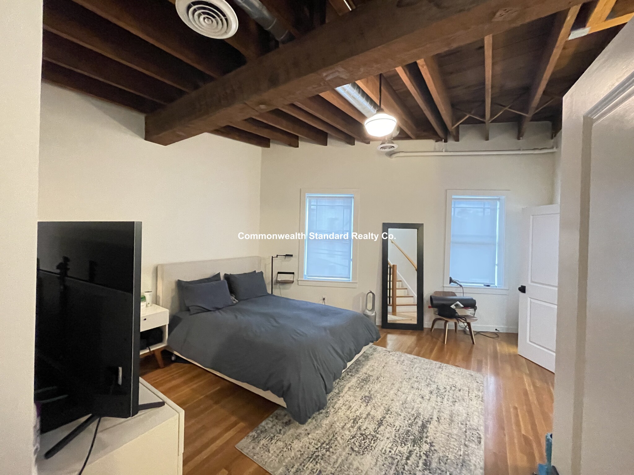 17 Saint Marys Ct, Longwood