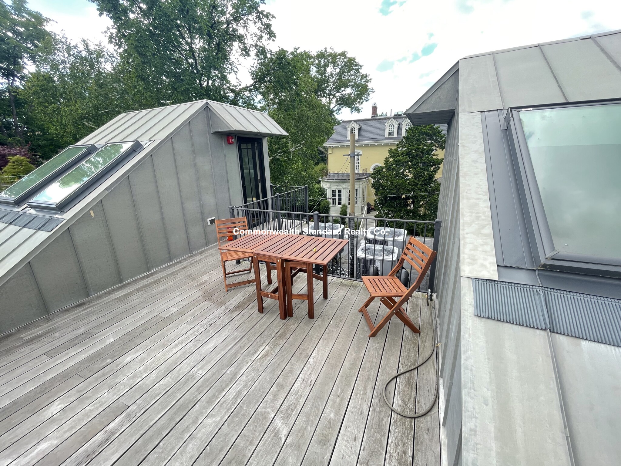 17 Saint Marys Ct, Longwood