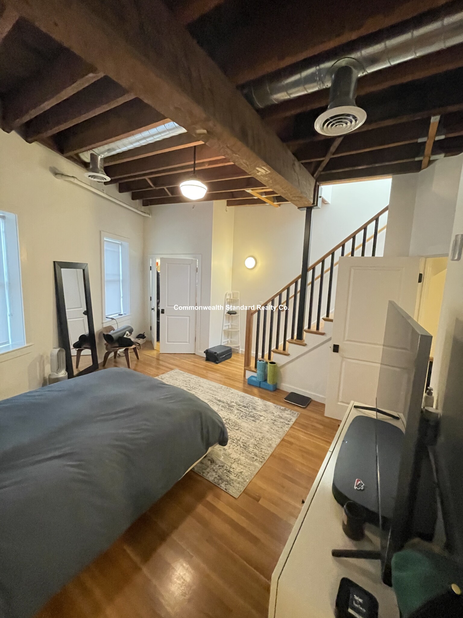 17 Saint Marys Ct, Longwood