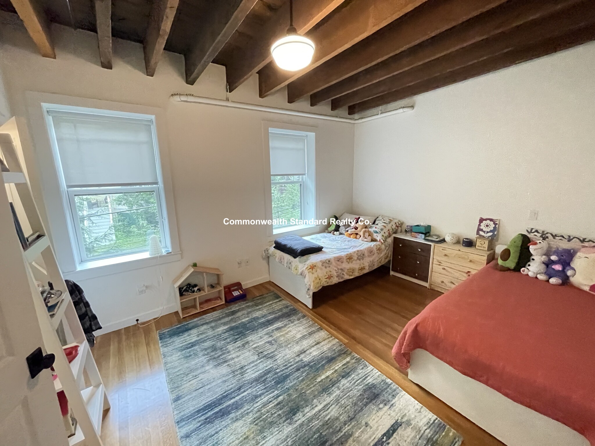 17 Saint Marys Ct, Longwood