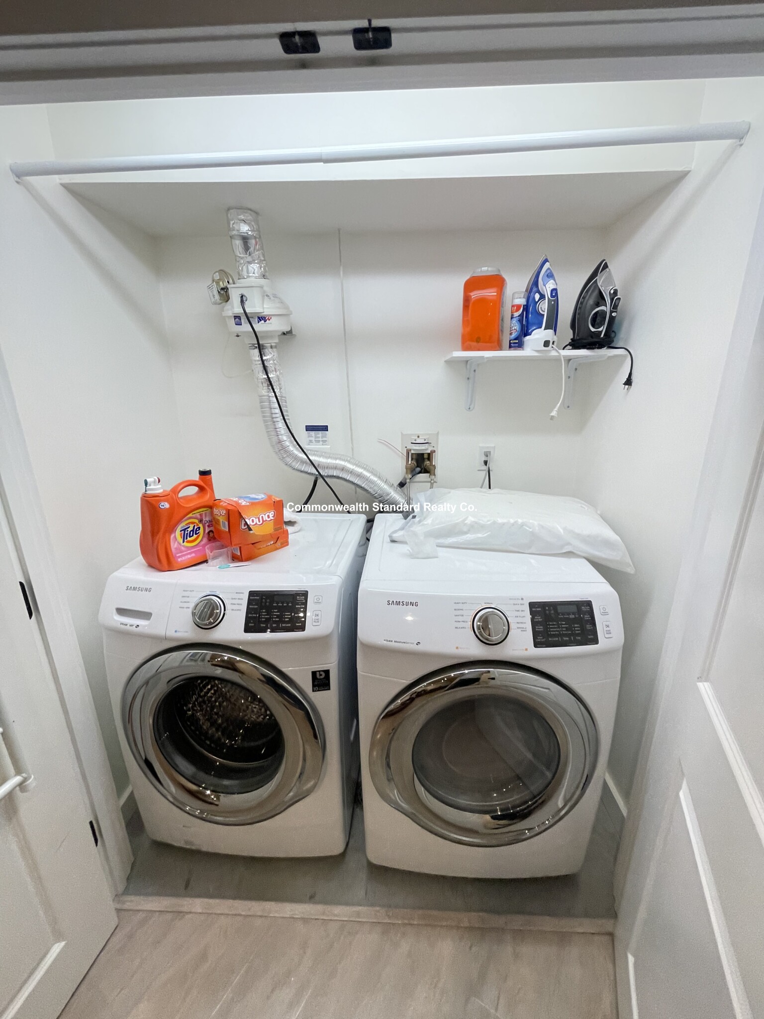 17 Saint Marys Ct, Longwood