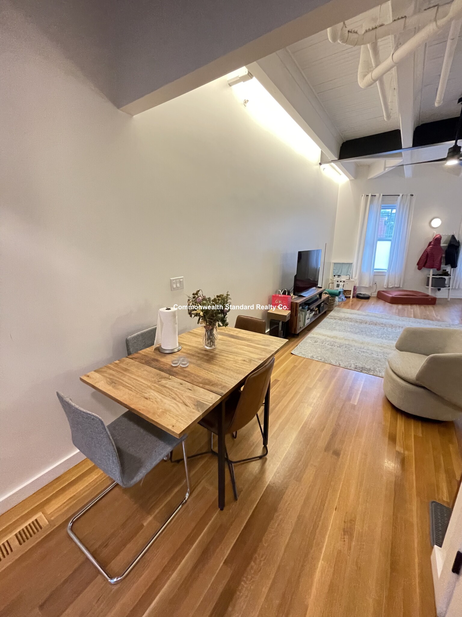 17 Saint Marys Ct, Longwood