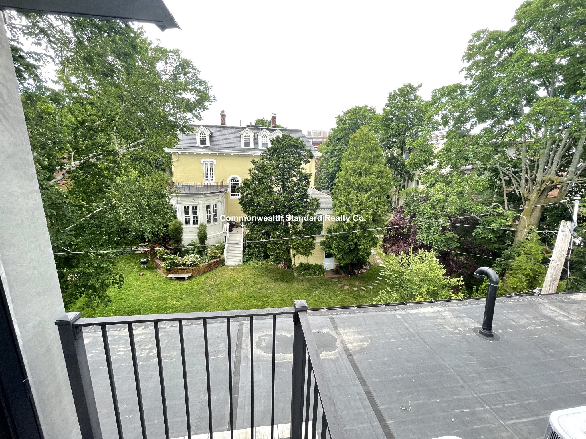 17 Saint Marys Ct, Longwood