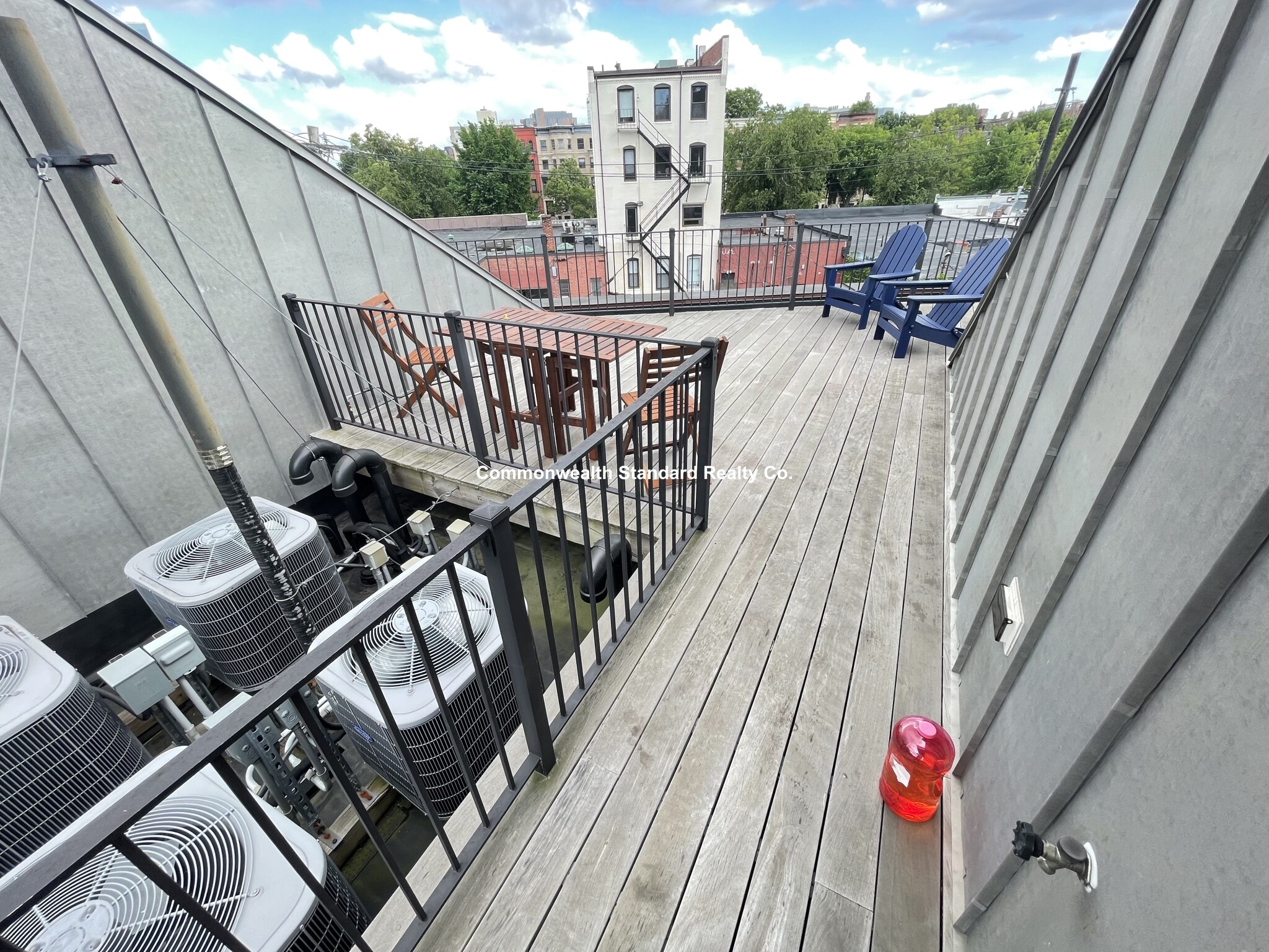 17 Saint Marys Ct, Longwood