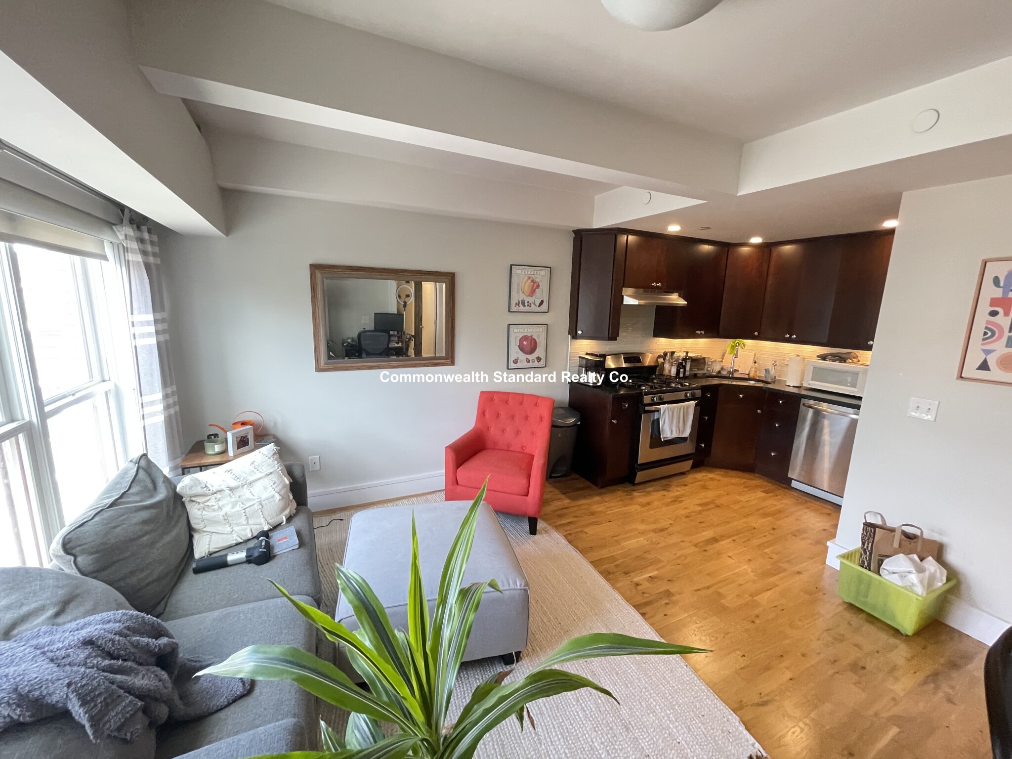 126 Charles St, East Cambridge