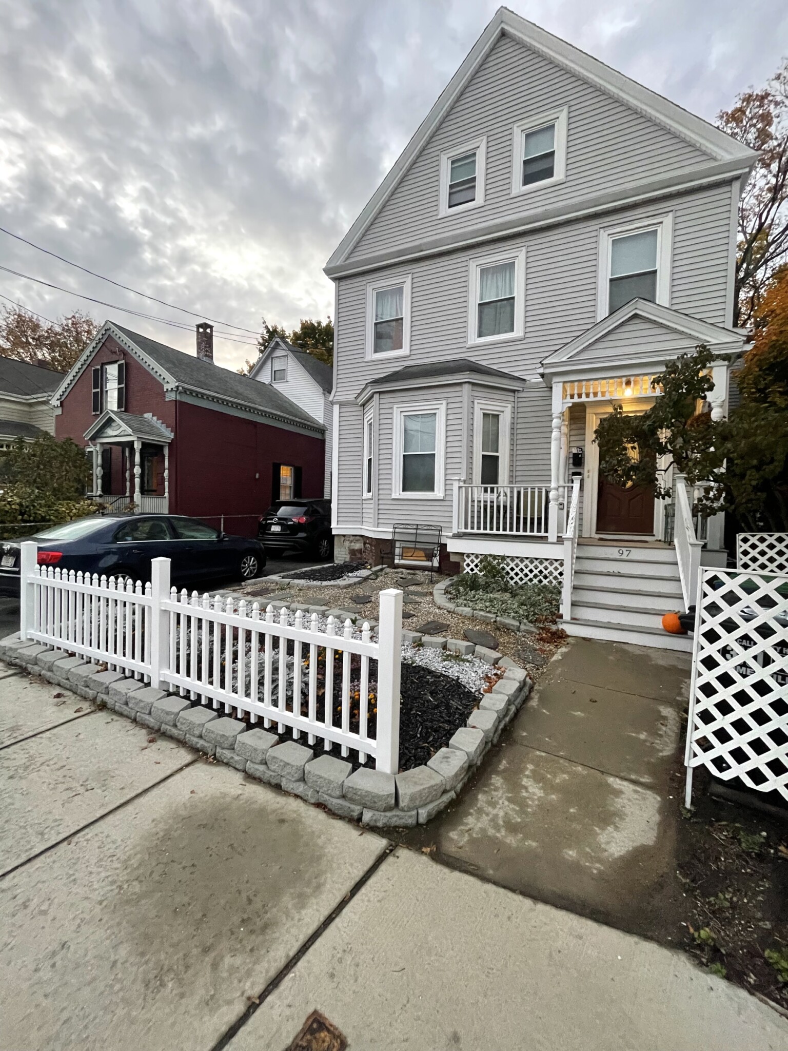 97 Dover St, Davis Square