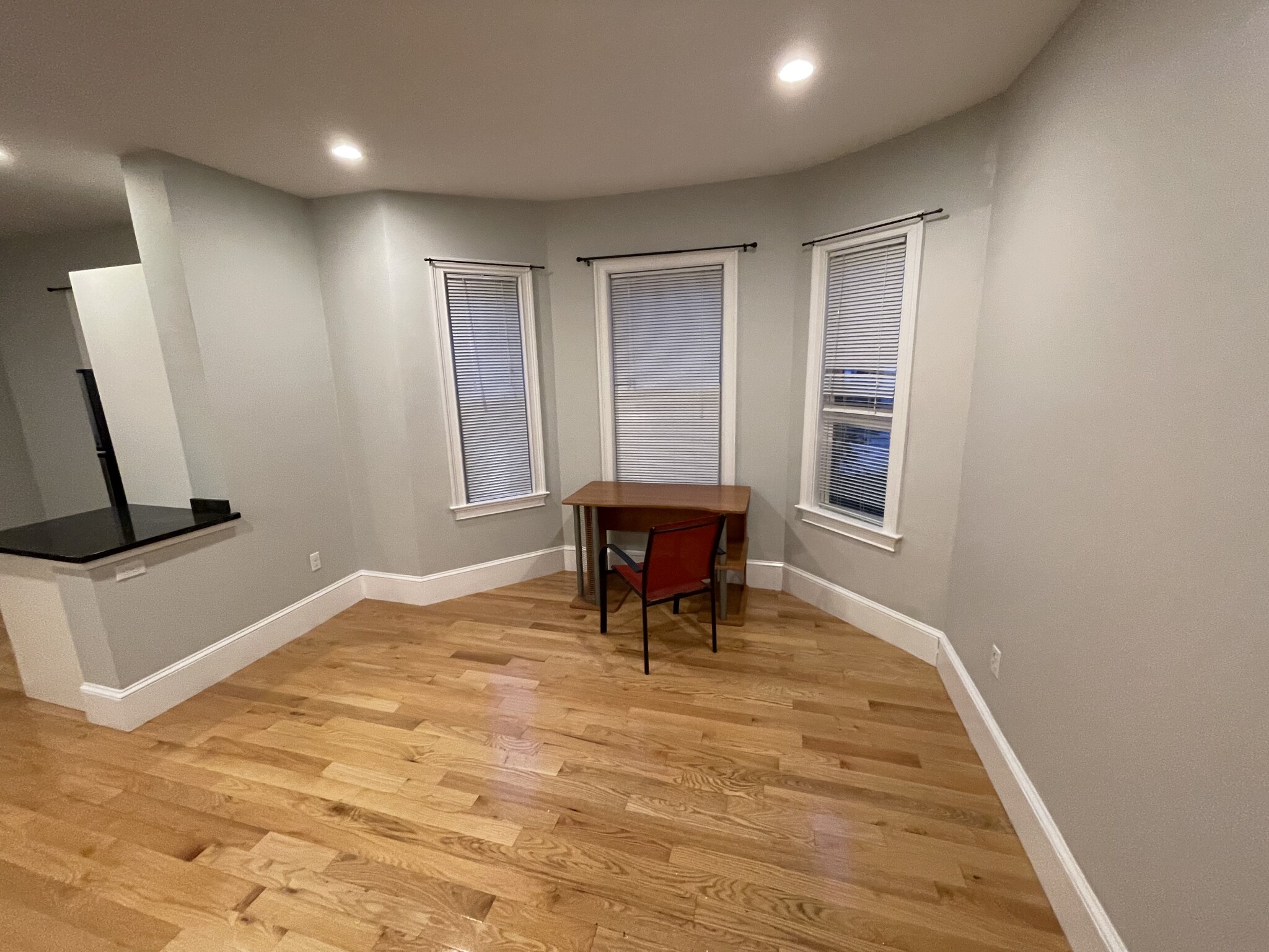 97 Dover St, Davis Square